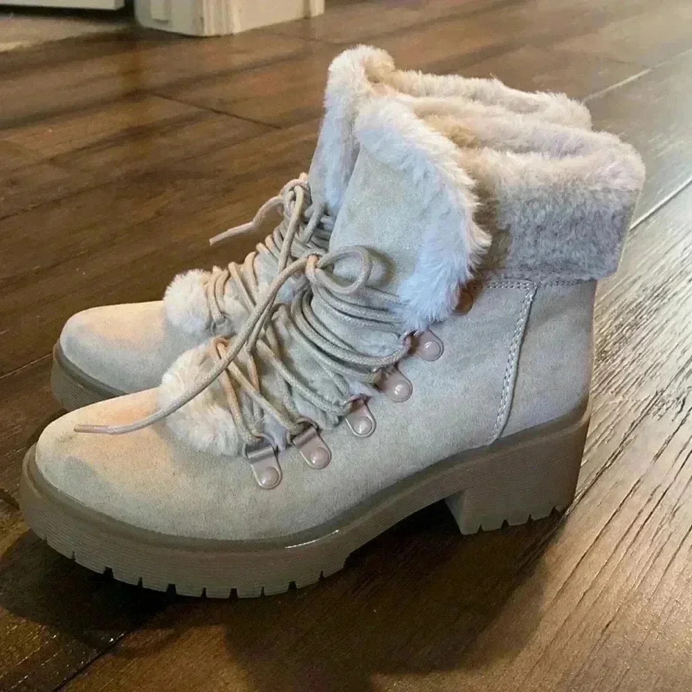 Betsy Faux Fur Boots - A New Day Tan size 6